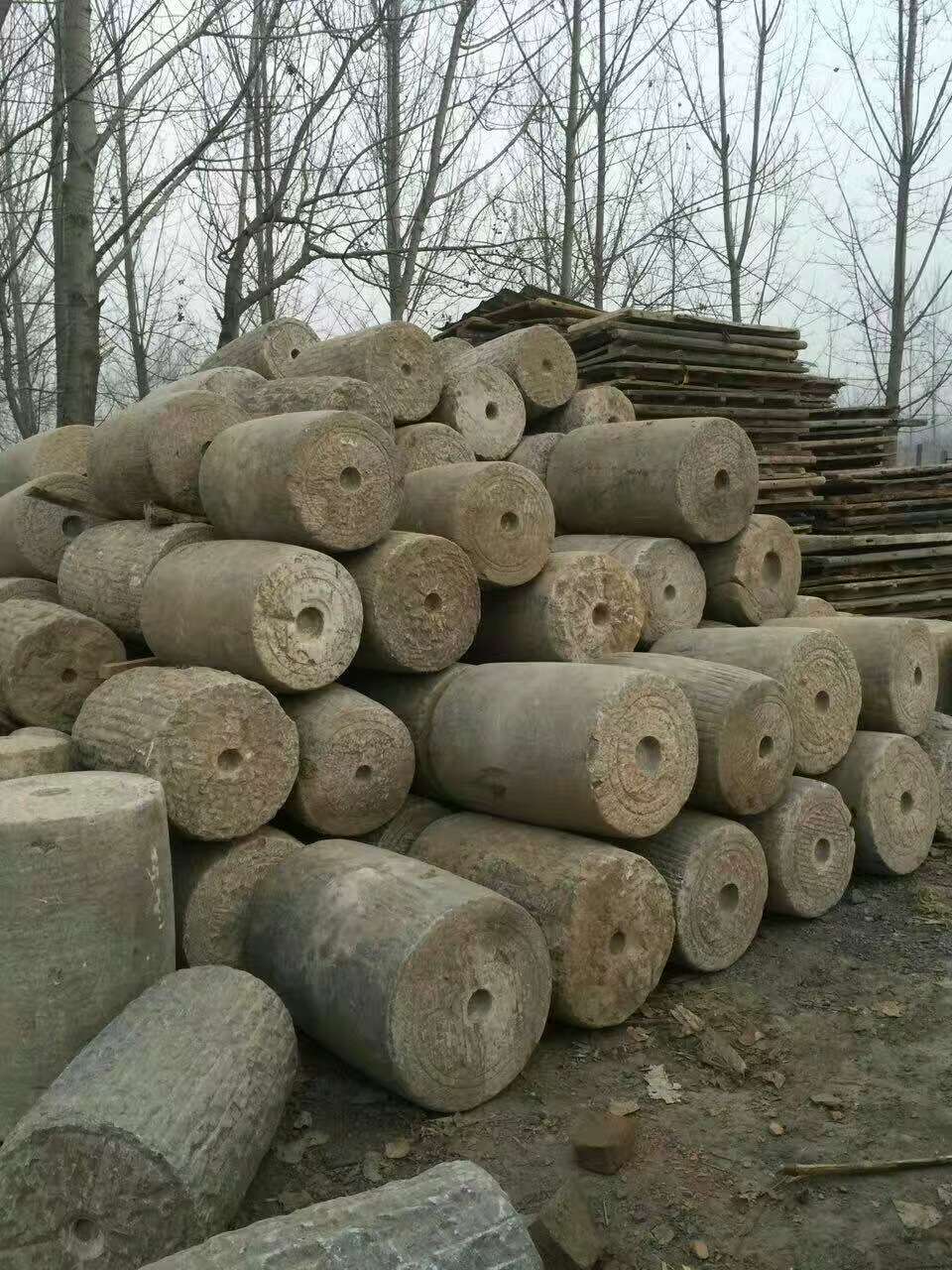 老石頭照片