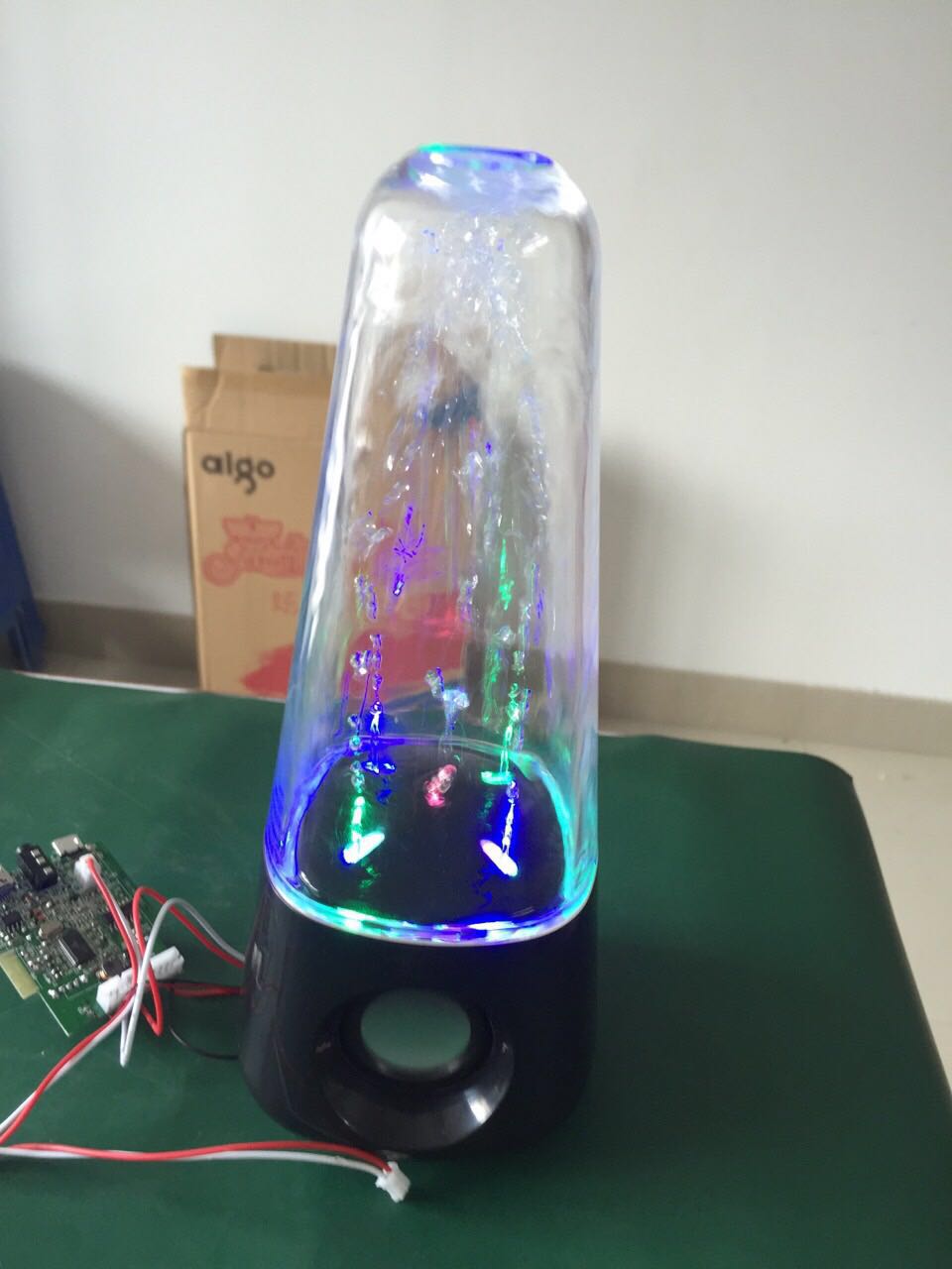 珠海杰里燈光方案開發(fā)LED遙控?zé)艄夥桨窤C6905主控炫彩燈光