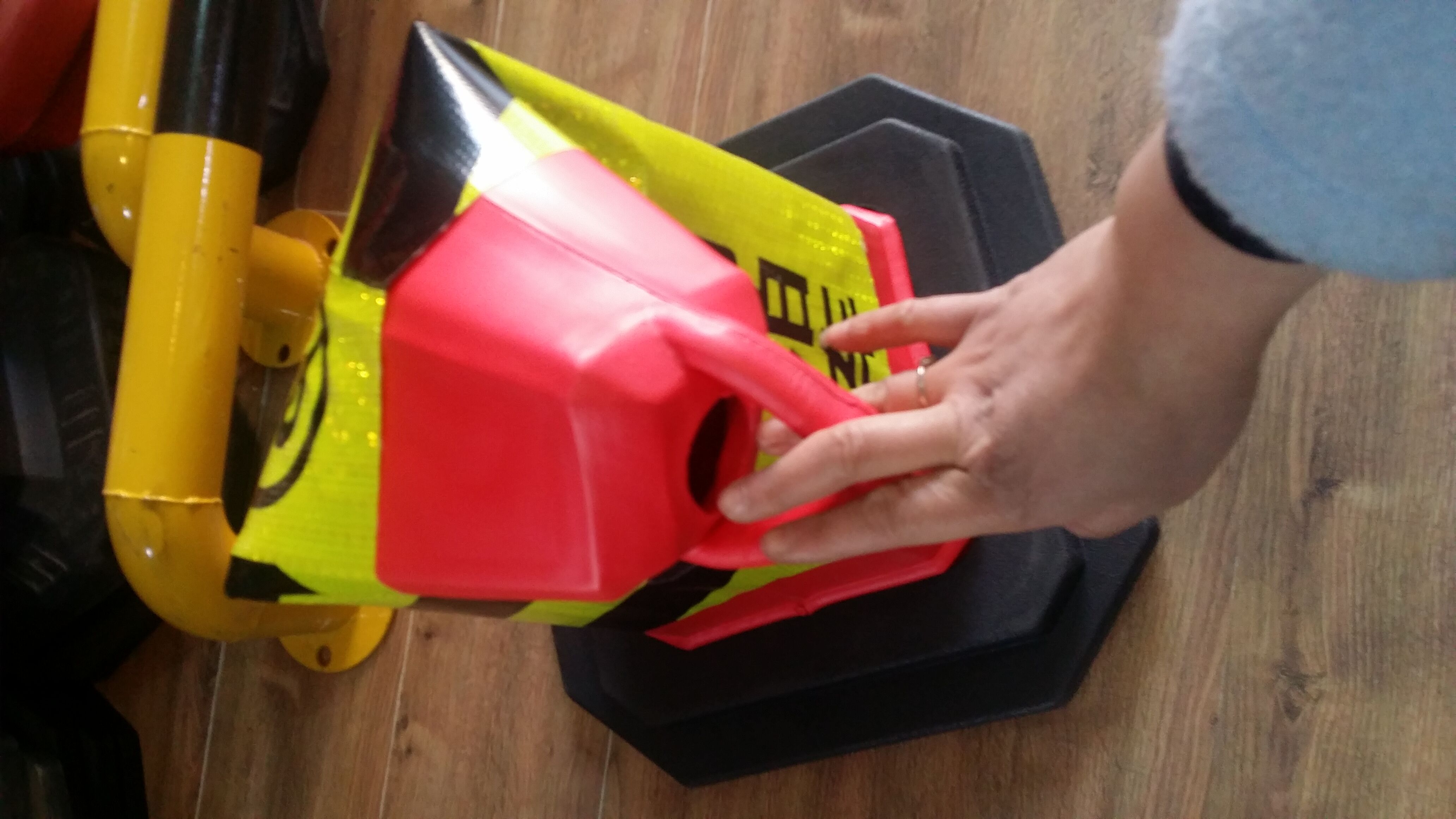 哈爾濱橡膠路錐 反光錐雪糕錐批發(fā) 橡膠路錐塑料路錐 反光錐批發(fā) 橡膠反光錐 EVA橡膠反光錐