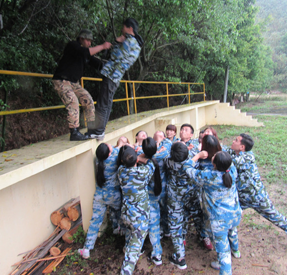 廣州拓展訓(xùn)練公司廣州拓展培訓(xùn)廣州