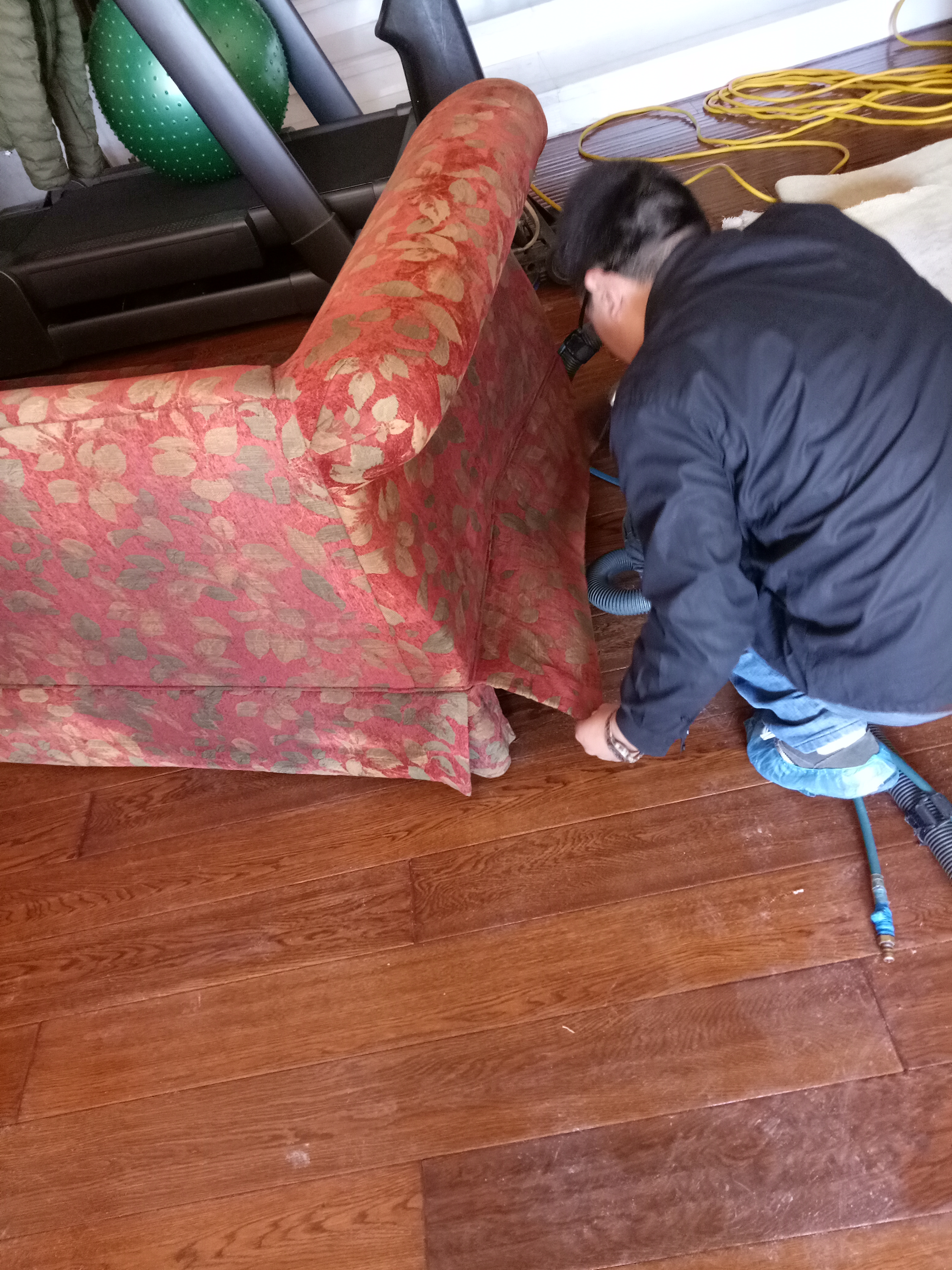 青島專業(yè)清洗地毯清洗沙發(fā)清洗布藝