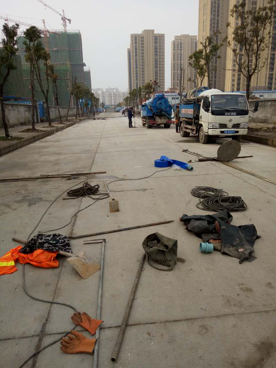 江漢區(qū)常青南園化糞池清理電話多少，江漢區(qū)清理化糞池抽糞價(jià)目表