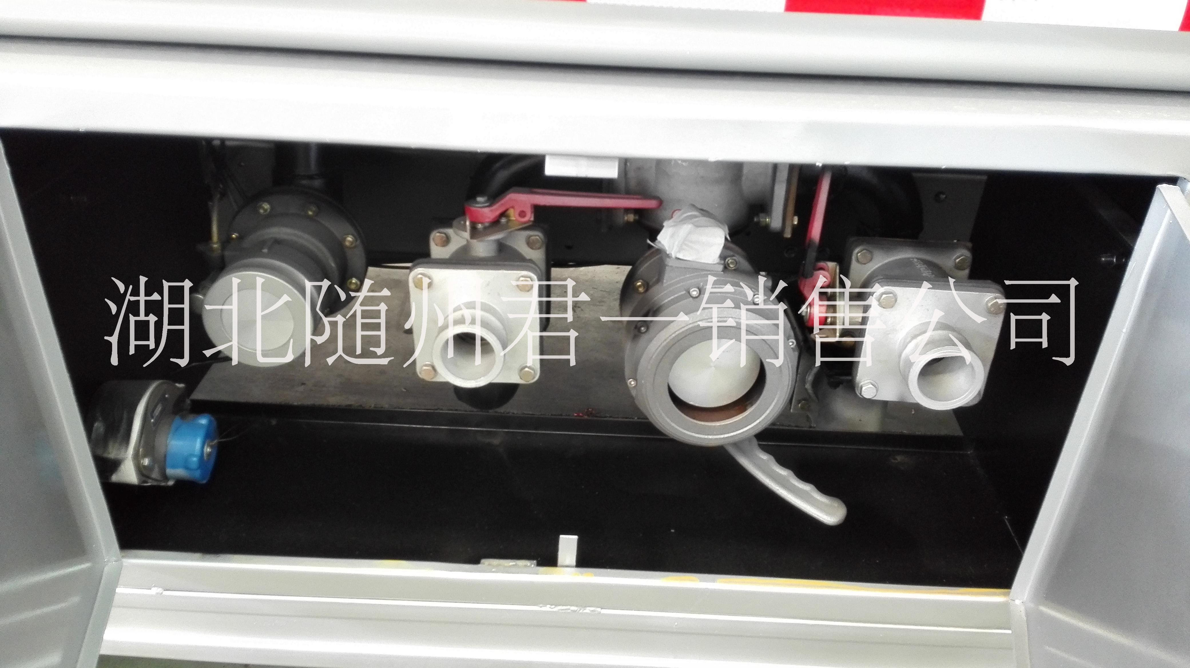 供應(yīng)國(guó)五5噸油罐車.油罐車容量.油罐車廠家.油罐車運(yùn)輸多少錢