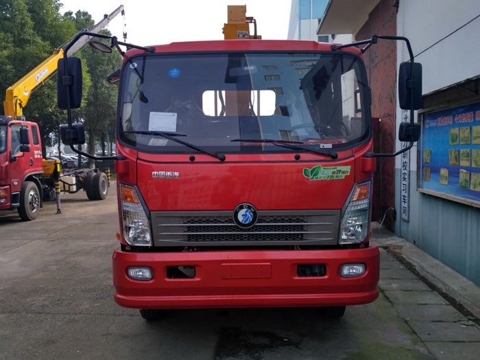 帶自卸功能國五重汽*隨車吊