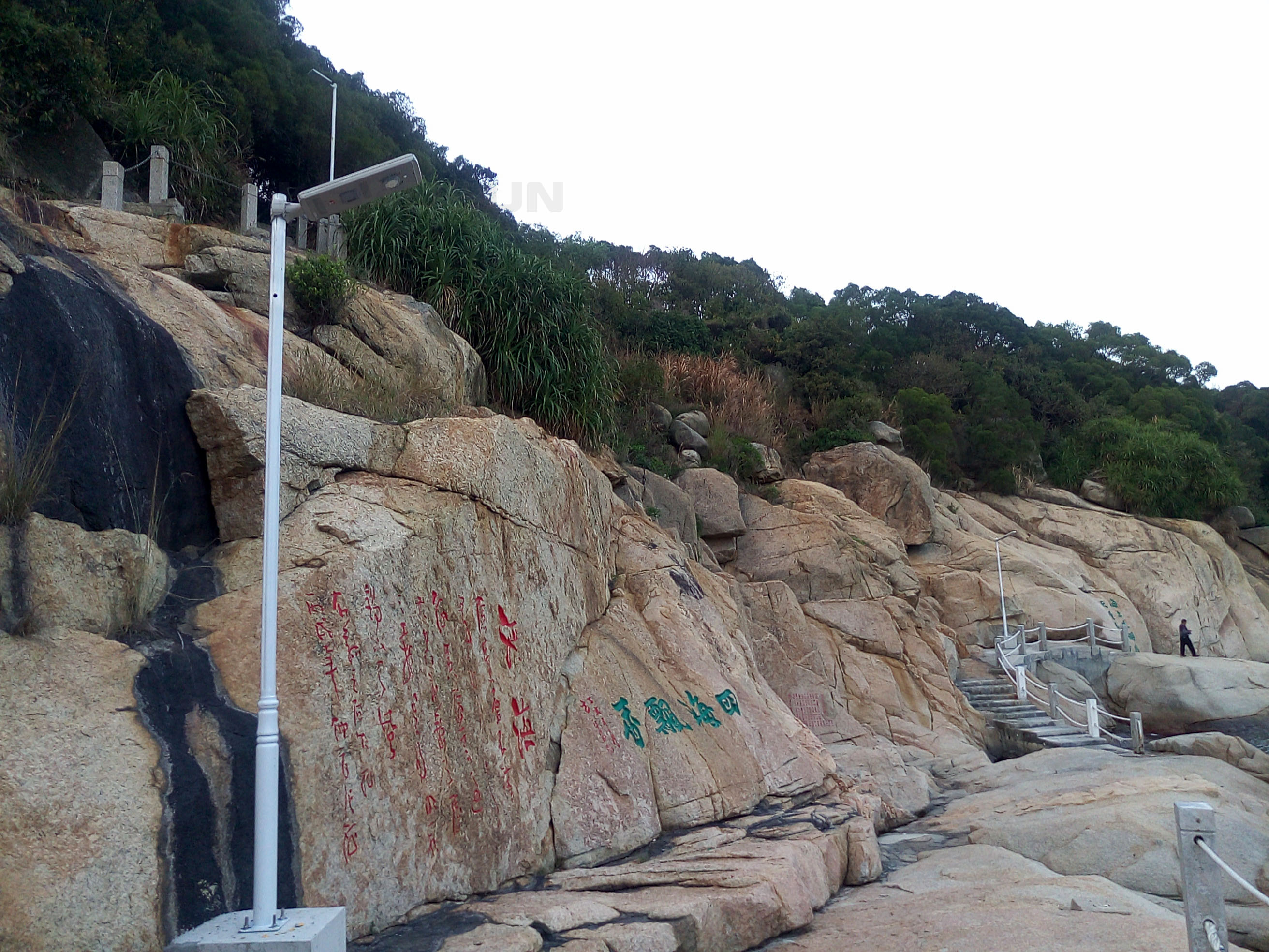 鋰電一體化太陽能路燈_一體化太陽能路燈廠家_太陽能路燈 鋰電一體化太陽能路燈怎么樣