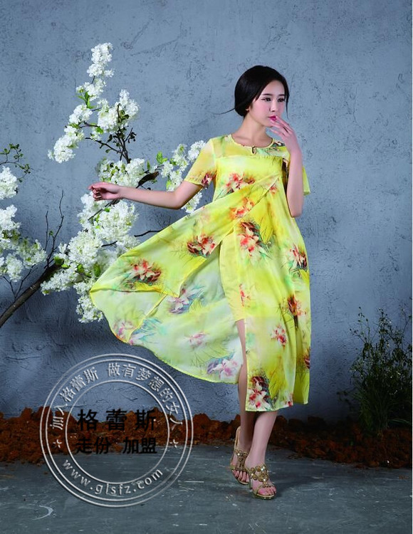 *風(fēng)范都是穿出來(lái)的，憶花尋帶你*時(shí)尚