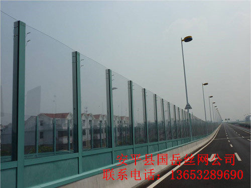 吸聲與隔聲相結(jié)合的復(fù)合型聲屏障降 復(fù)合型聲屏障降@安徽公路聲屏障