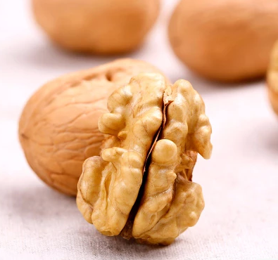 新疆阿克蘇薄皮核桃廠家直銷   500g/袋包裝  2kg包郵