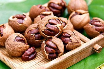 碧根果廠里直銷  500g/袋包裝  2kg包郵 新疆特產碧根果