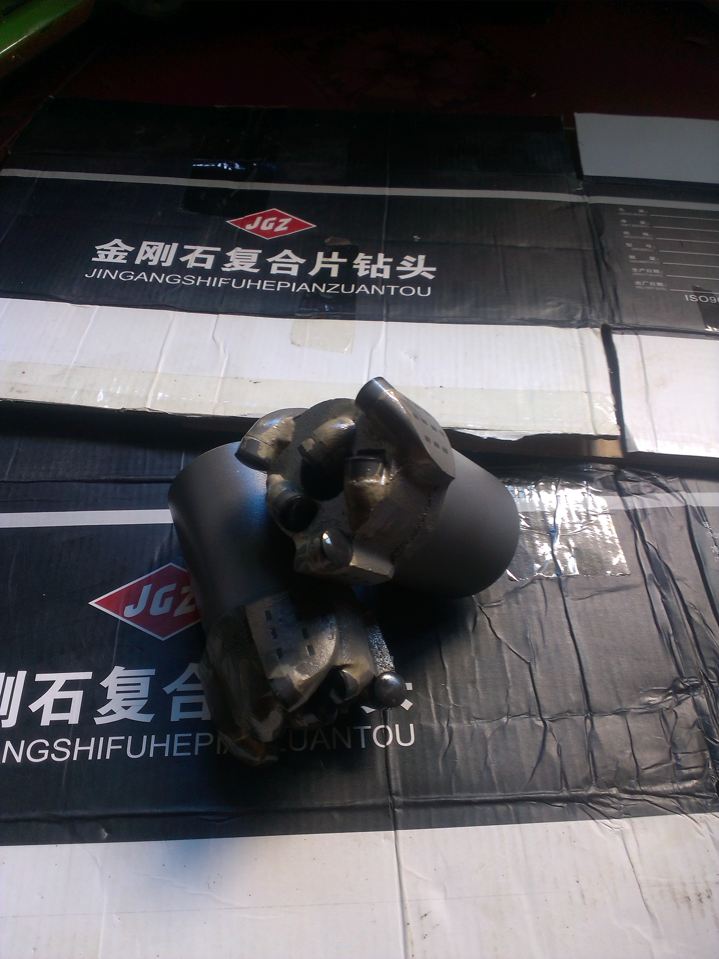 安徽65號(hào)平頂燒結(jié)體復(fù)合片鉆頭