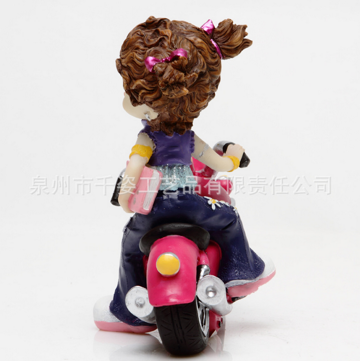 廠家銷售家居擺件樹脂工藝品裝飾品 騎摩托車美少女孩