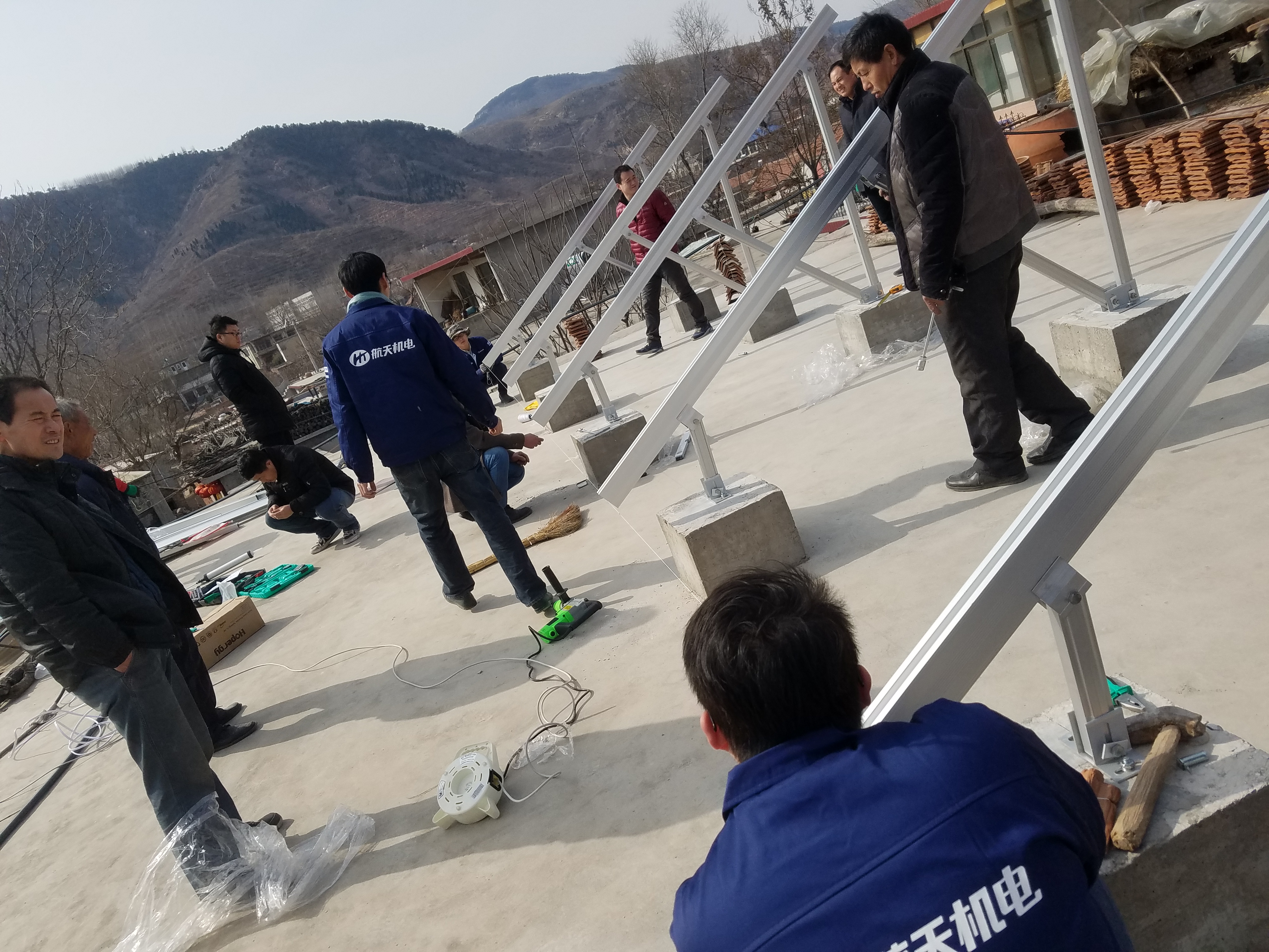 山東戶用光伏招商電話 中小型航天機電太陽能分布式光伏并網(wǎng)發(fā)電系統(tǒng)
