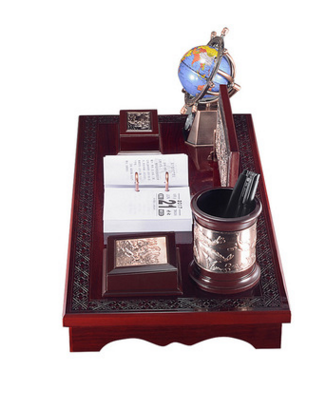 供應(yīng)2017年創(chuàng)意紅木臺(tái)歷地球儀屏風(fēng)臺(tái)歷 加工定做紅木臺(tái)歷月歷