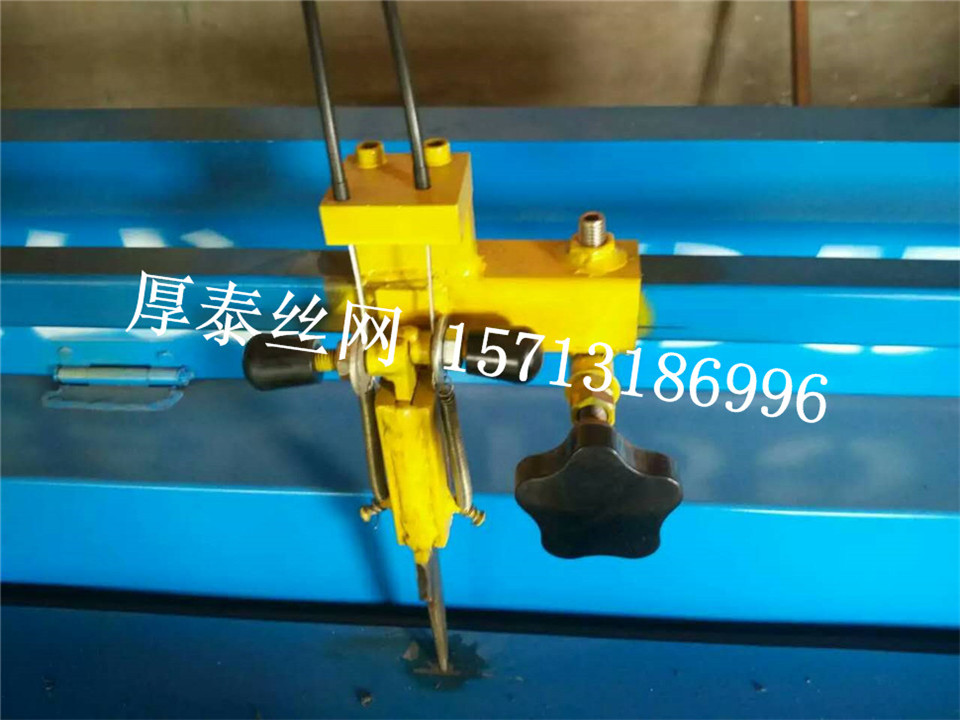 廠家供應各種型號 勾花網(wǎng)機 菱形 勾花網(wǎng)機 菱形網(wǎng) 活絡網(wǎng)機器
