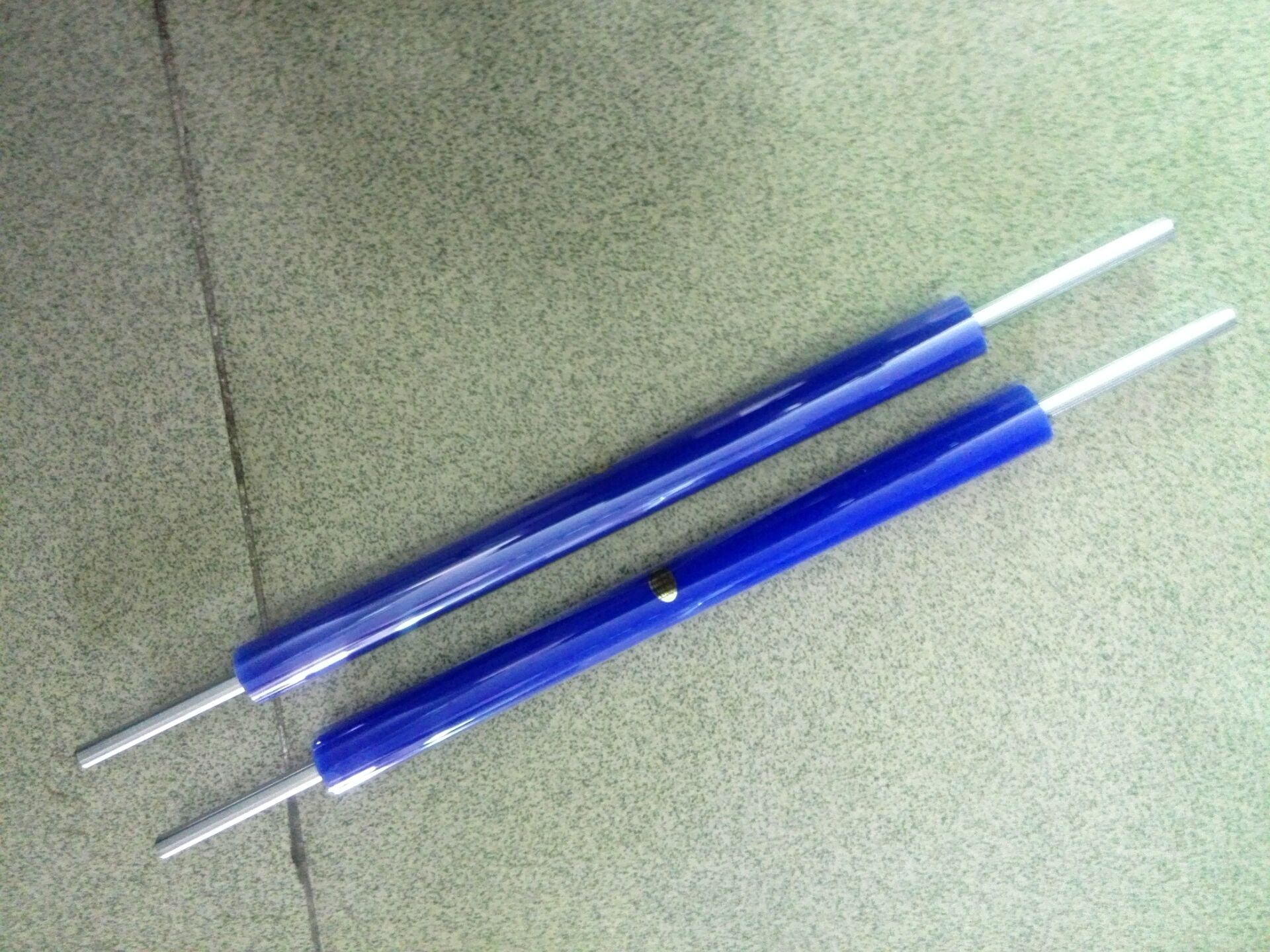 機用粘塵滾輪 矽膠機用粘塵滾輪 可以客戶要求訂做各種規(guī)格