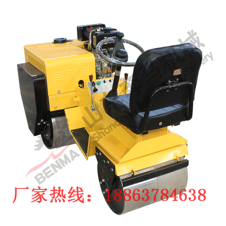 效率高壓實(shí)好小型座駕式式壓路機(jī) 路面振動(dòng)壓路機(jī) 雙輪振動(dòng)壓路機(jī)  小型座駕式式壓路機(jī) 振動(dòng)壓路機(jī)