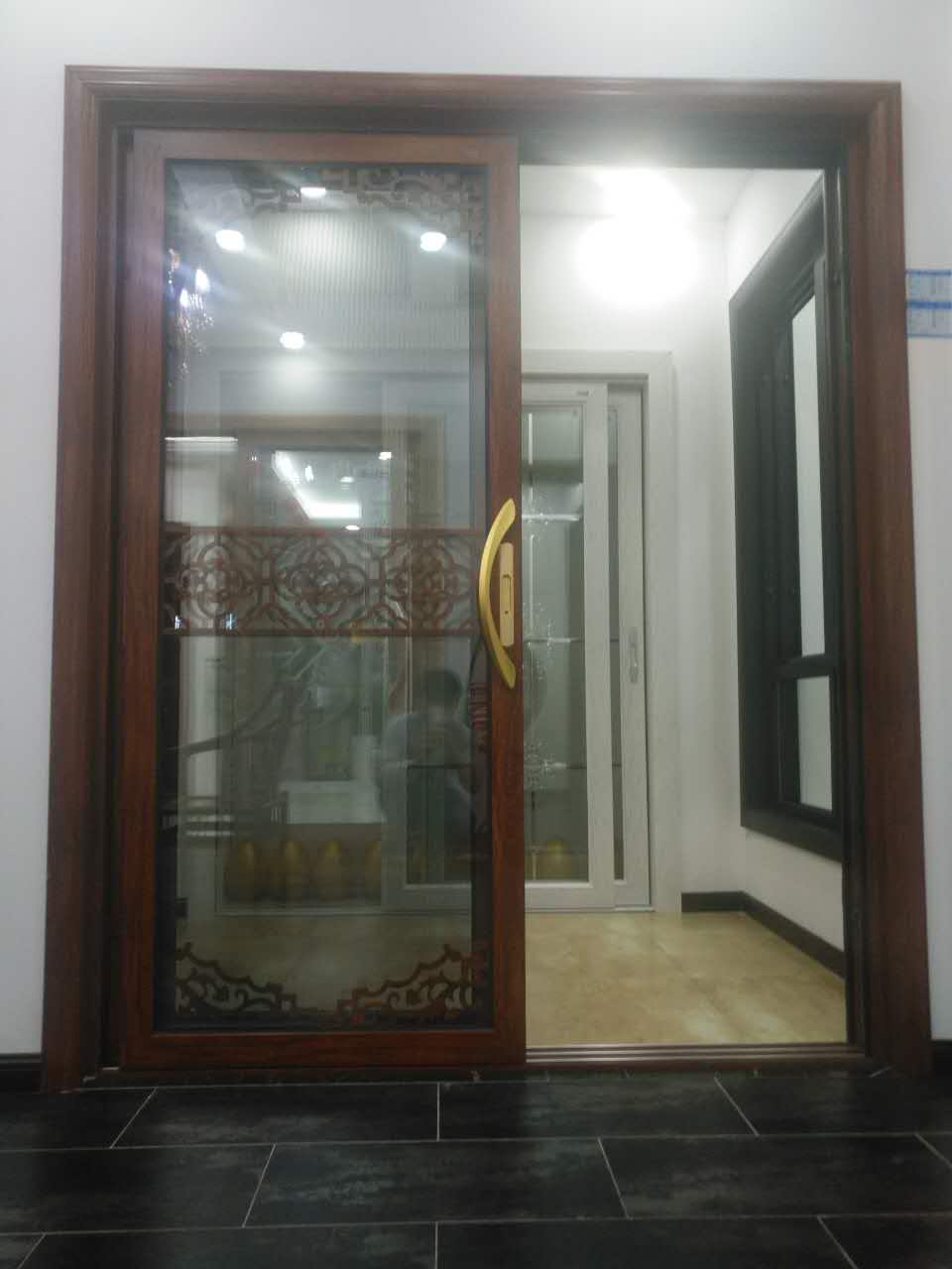 廠家直銷、二合一體門窗哪里的好、 重慶門窗 、重慶二合一體門窗、