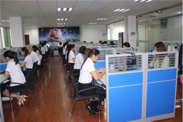 七老護(hù)膚品有七老專賣店嗎|【七老護(hù)膚品】玉林有專賣店嗎？怎么加盟