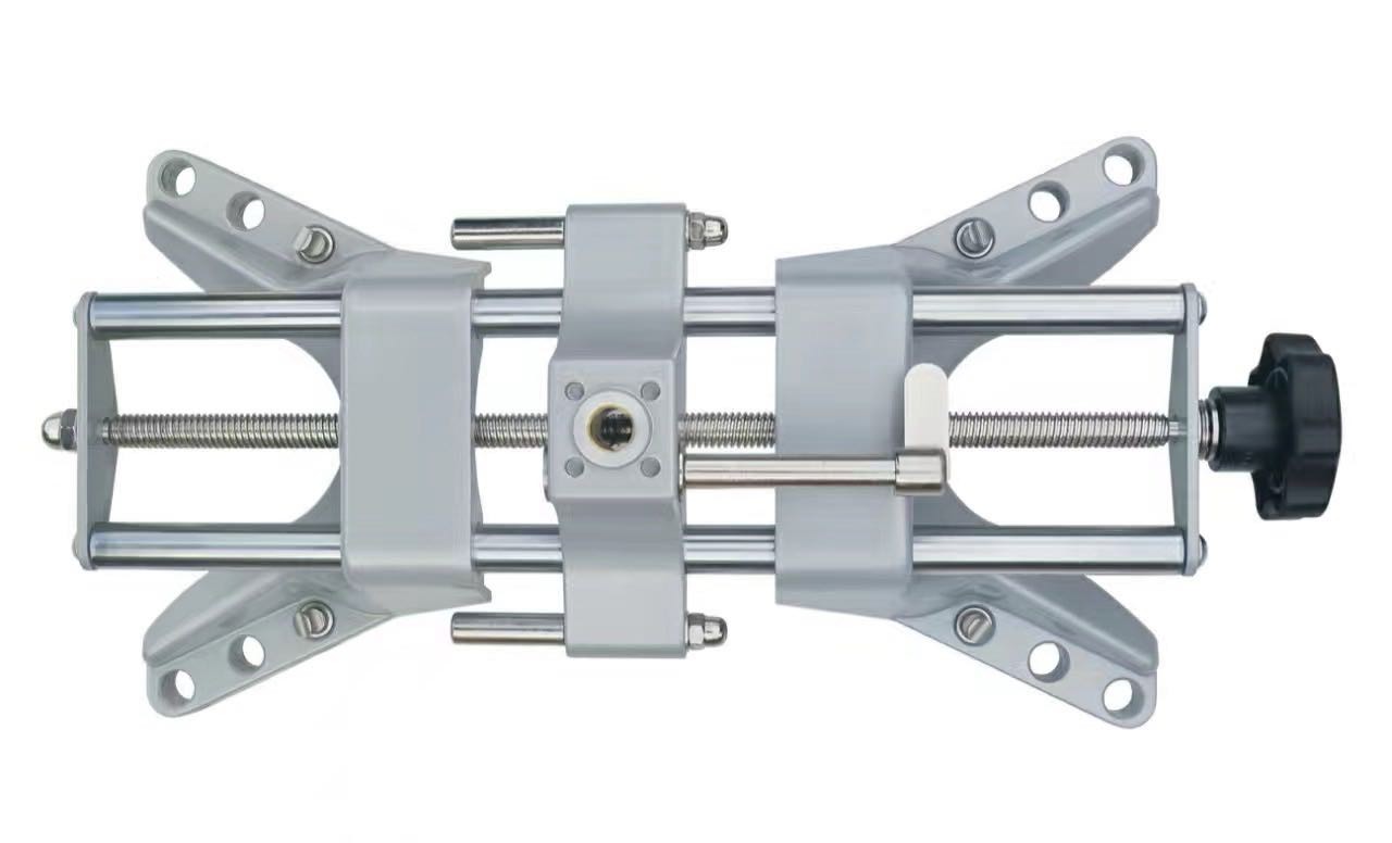 3D四輪定位儀 3D四輪夾具 CCD四輪夾具 小車輪夾廠家現(xiàn)貨供應包郵