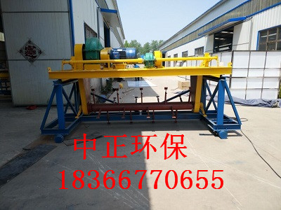 效率高的豬糞有機(jī)肥翻堆機(jī)