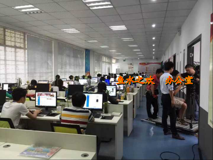 自助售貨機(jī)一臺(tái)多少錢