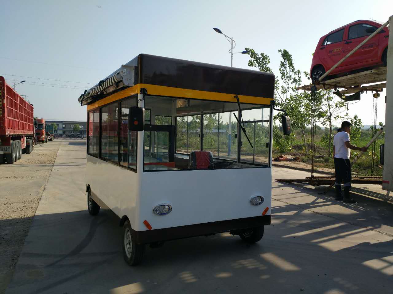 河南街景餐車價格 、 河南餐車 、餐車代理商、小吃車批發(fā) 河南街景餐飲車價格