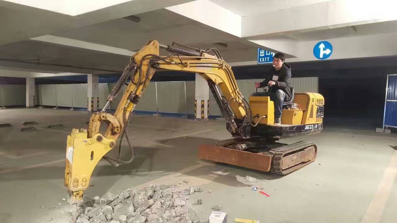 可選配進口發(fā)動機的農用微型挖掘機
