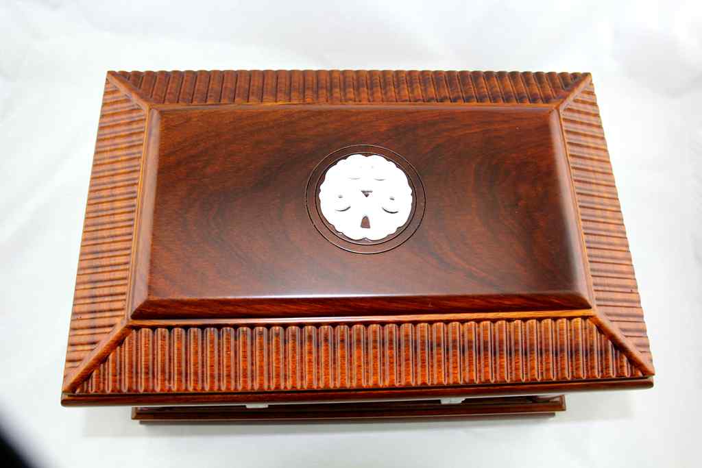 骨灰盒壽盒專業(yè)廠家 花梨木骨灰盒*恒壽堂 米北骨灰盒殯葬專營