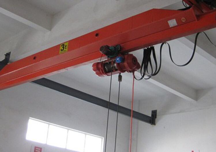 廠家現(xiàn)貨批發(fā)5噸單梁行吊 質(zhì)量可靠 機(jī)械加工車間用5噸單梁行吊