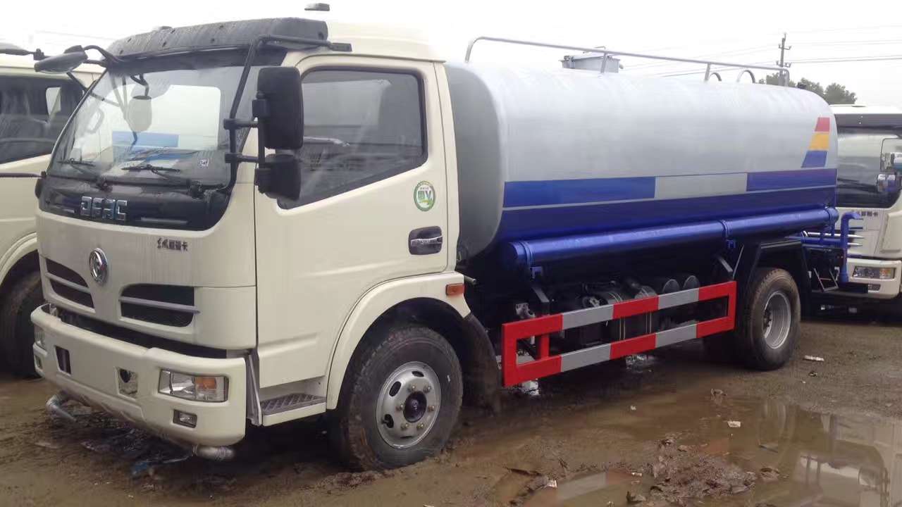 東風12方灑水車多 少錢188 7299 5099