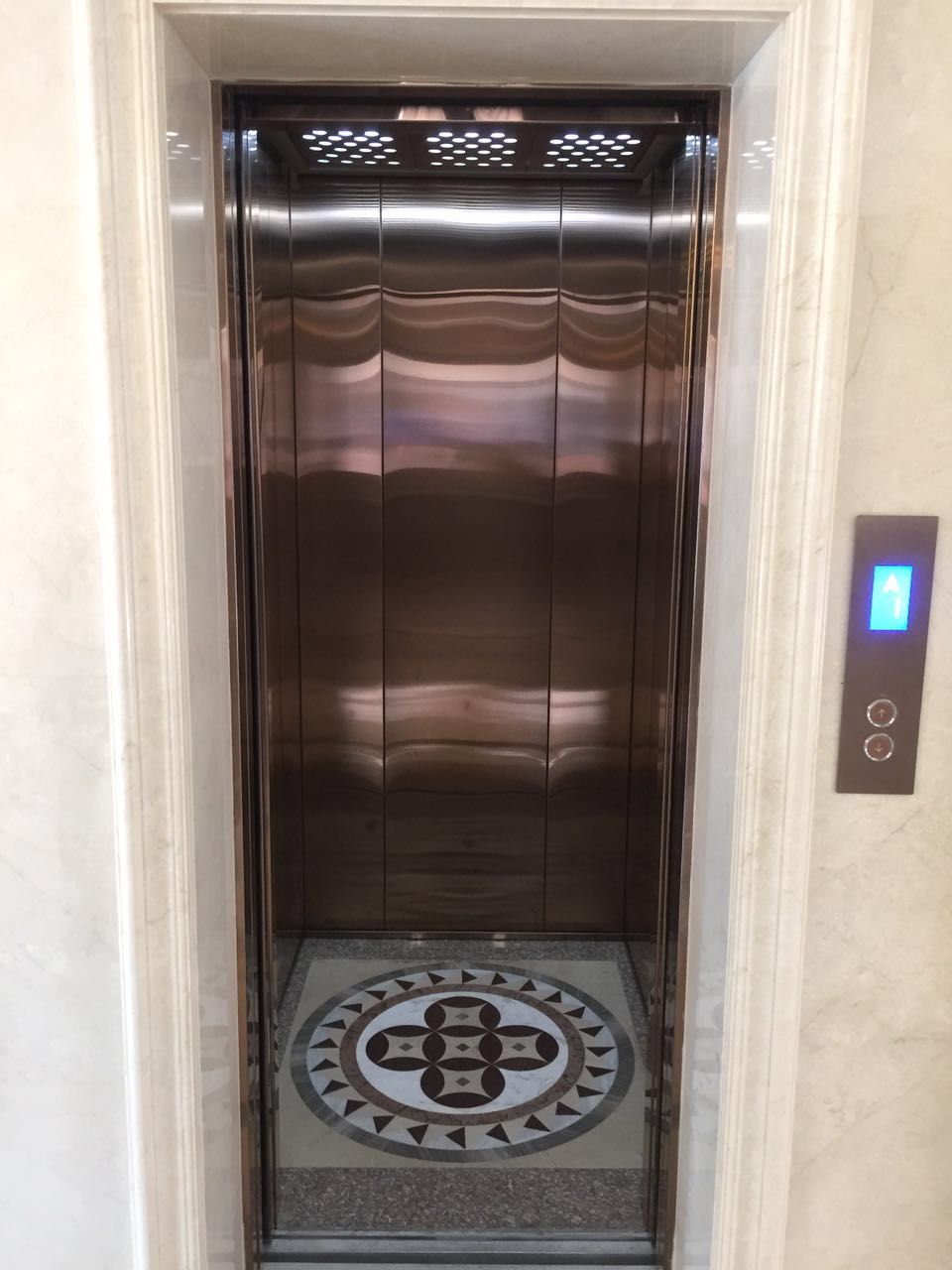 龍門架鋼帶家用電梯【天津家用電梯安裝】北京家用電梯曳引式家用電梯