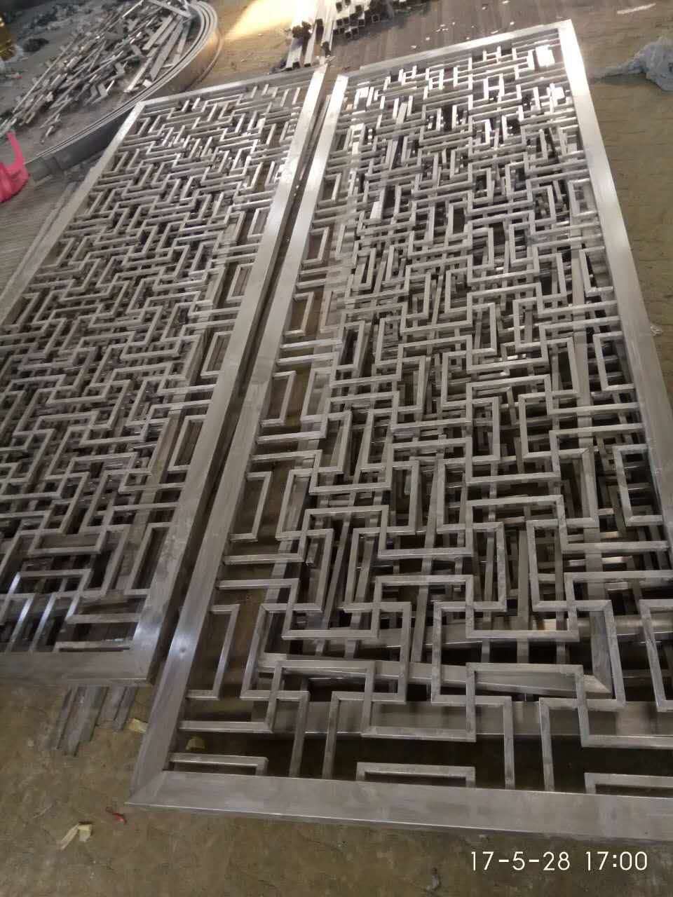 生產(chǎn)不銹鋼屏風(fēng)花格鏤空屏風(fēng) 酒店KTV客廳彩色黑鈦金玫瑰金屏風(fēng)隔斷
