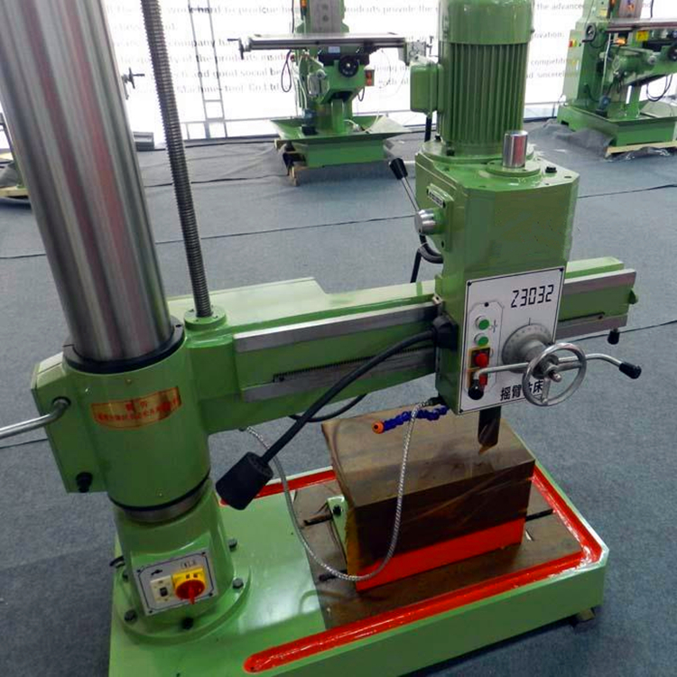 東輝牌搖臂鉆 現(xiàn)貨供應32搖臂鉆床 Z3032×10搖臂鉆床