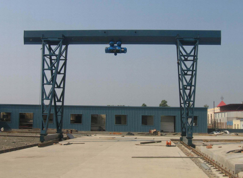 L型門式起重機質(zhì)，優(yōu)價廉的龍門吊、葫蘆龍門、單梁門式起重機。