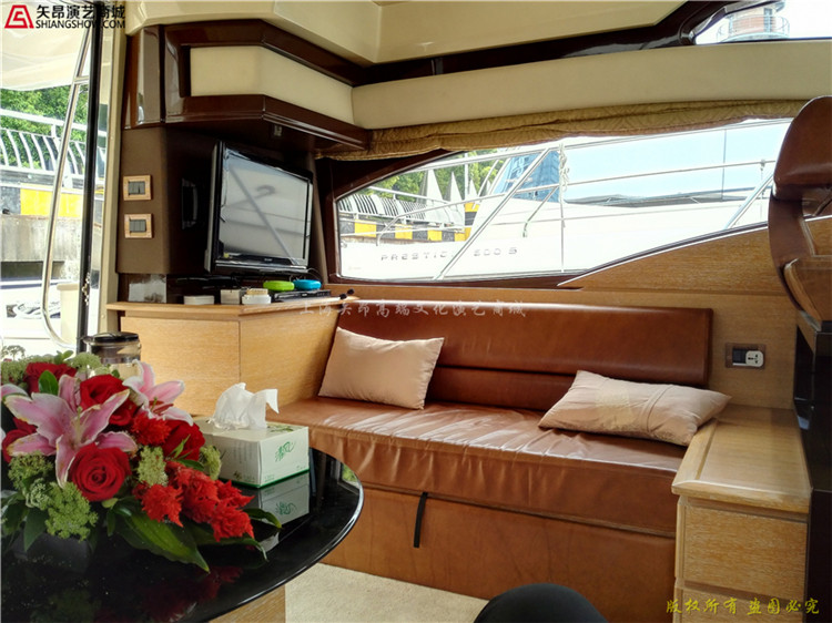Azimut47 阿茲慕租賃 游艇Party 游艇聚會 商務洽談 上海租游艇