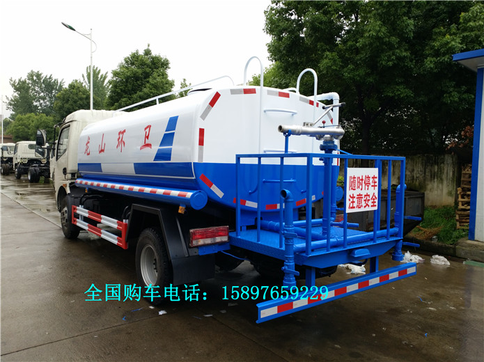 多功能灑水車多少錢，多功能綠化灑水車，東風(fēng)多功能灑水車