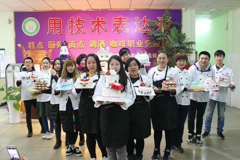 生日蛋糕培訓(xùn)學(xué)校 蛋糕培訓(xùn)學(xué)校