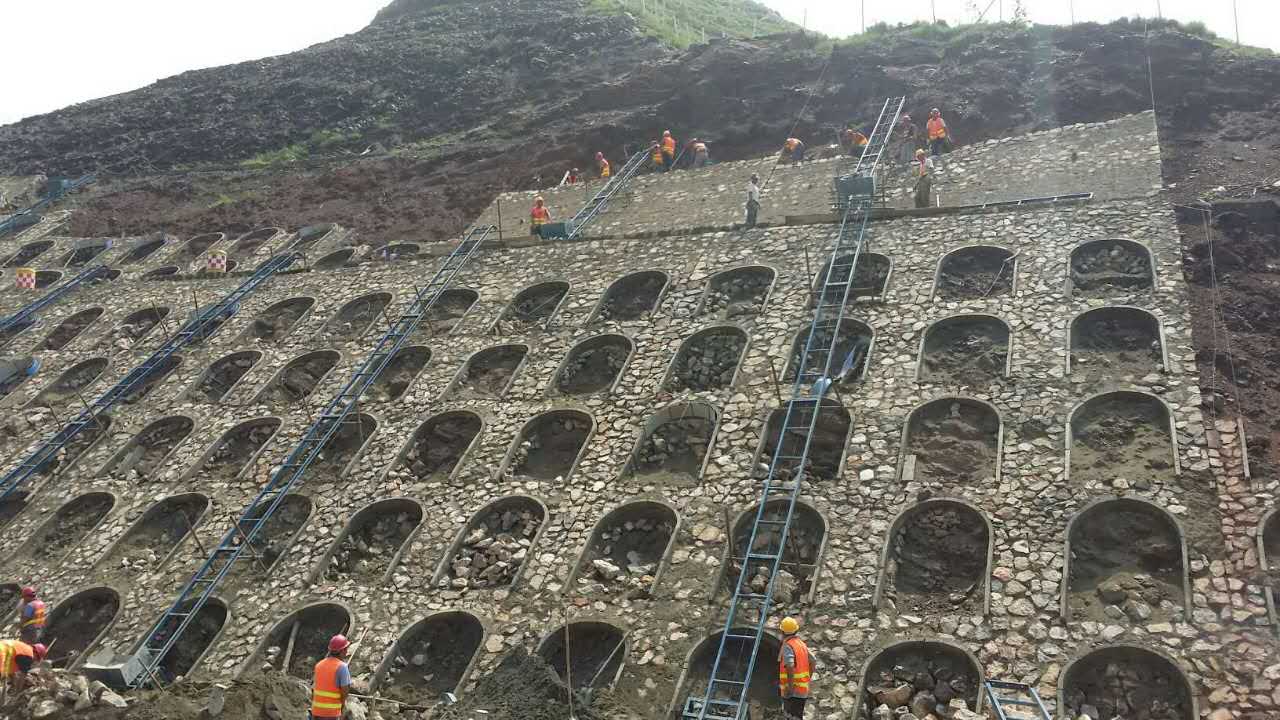 河南明工建筑爬山虎、爬山虎上料機，產品齊全