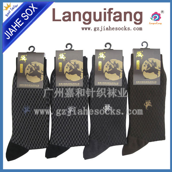 精紡純棉襪高筒襪男襪 薄棉高筒襪品牌男襪 舒適環(huán)保男襪供應(yīng)商