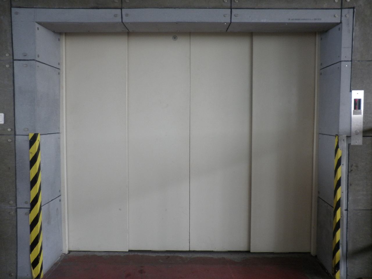 2噸3噸5噸無機房貨梯【2噸3噸5噸載貨電梯天津大載重?zé)o機房貨梯