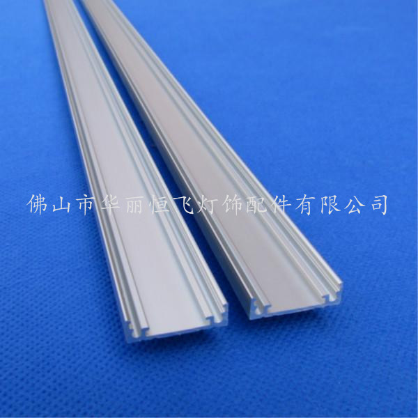 供應(yīng)用于櫥窗燈具用江蘇27ＭＭ板硬燈條鋁槽生產(chǎn)廠家,帶ＰＣ罩硬燈條鋁槽批發(fā)商