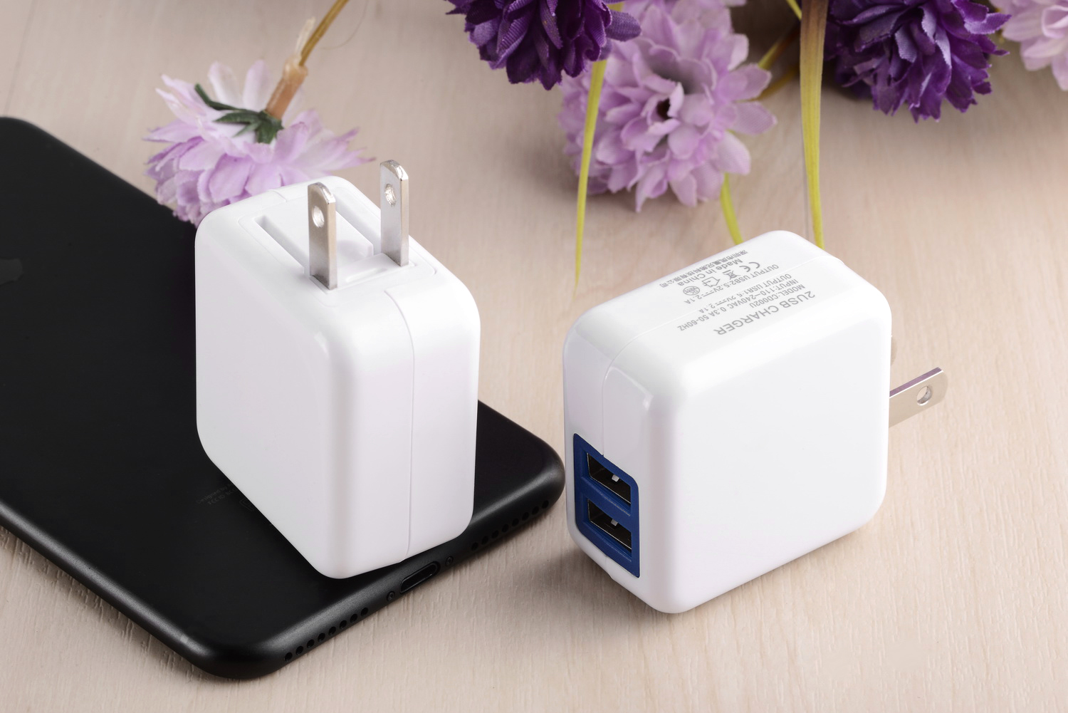 廠家直銷  5V2.1A 可折疊腳兩口USB