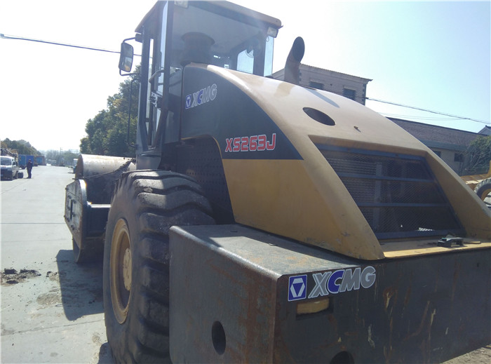 徐工26噸壓路機 振動強勁 *急售（質(zhì)保一年，包送貨）