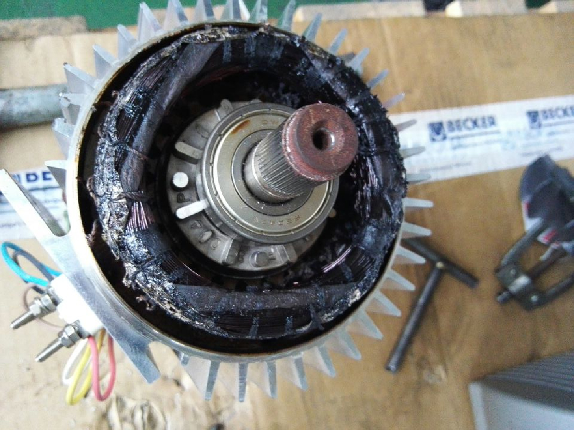 供應(yīng)真空泵保養(yǎng)/真空泵配件/維修及保養(yǎng) 真空泵保養(yǎng)/真空泵維修