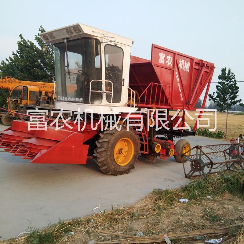 哪里賣全自動自走式玉米秸稈青儲機大型青儲機價格及報價