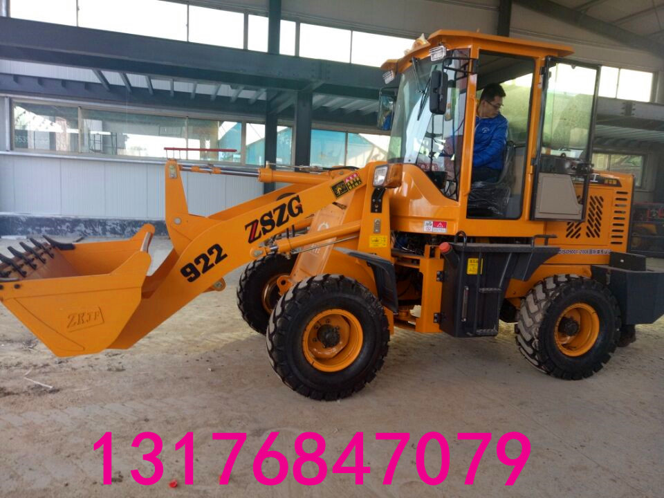 小鏟車，單缸小鏟車，小四輪鏟車?  24馬力小鏟車卸載2.3米小裝載機(jī)廠家送貨