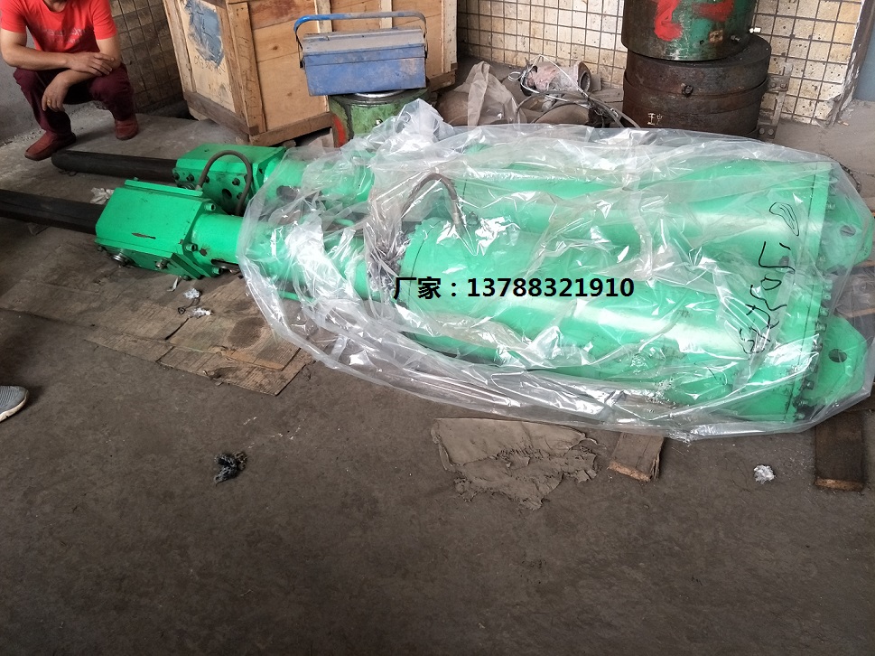 超大型分裂機(jī)｜大型機(jī)載分裂機(jī)｜巖石機(jī)載分裂機(jī)廠家柳州分裂機(jī)*