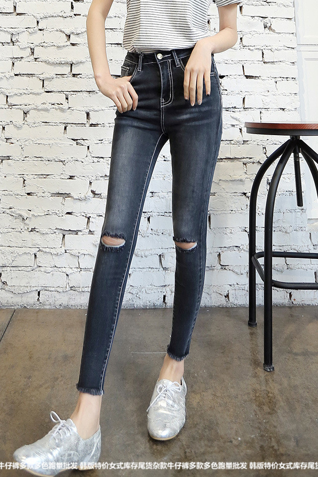 那里有女裝韓版牛仔褲尾貨批發(fā)