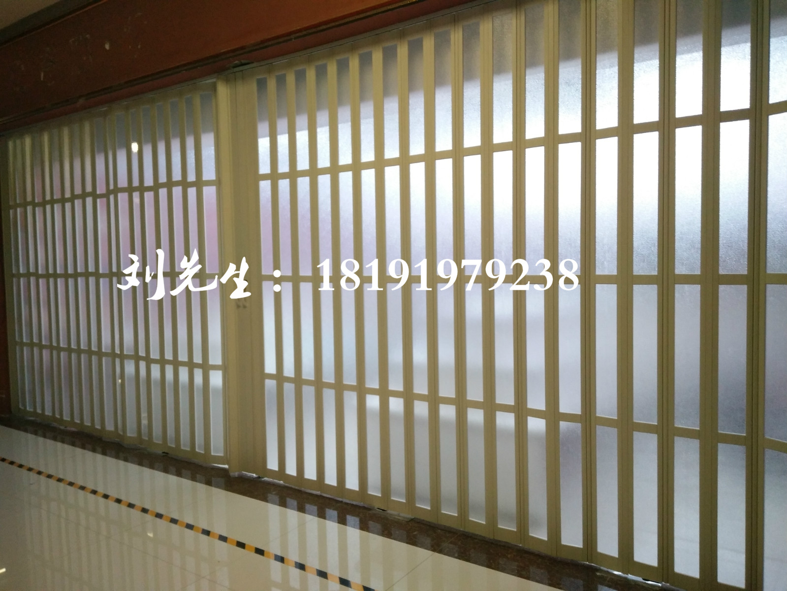 西安折疊門廠家塑料推拉門隔斷門批發(fā)安裝