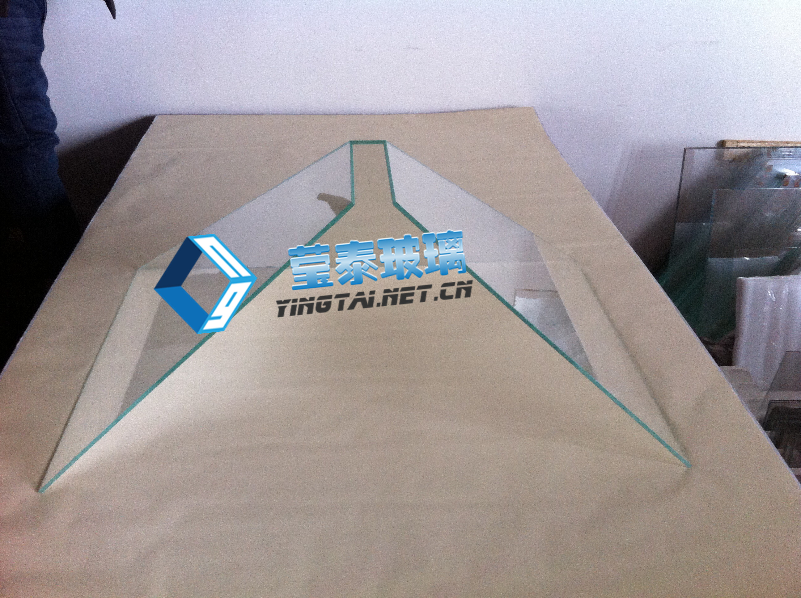 空中成像玻璃優(yōu)質(zhì)服務(wù) 4mm 5mm 6mm全息投影玻璃定制尺寸